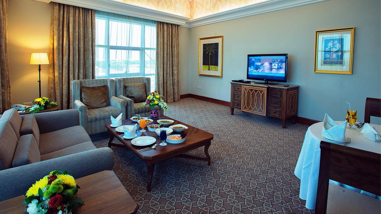 Ayla Hotel Al Ain Exterior foto
